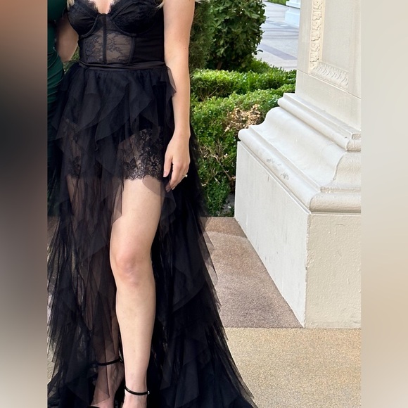 REVOLVE Bustier Gown in Black by for love and lemons size SMALL - Picture 3 of 3